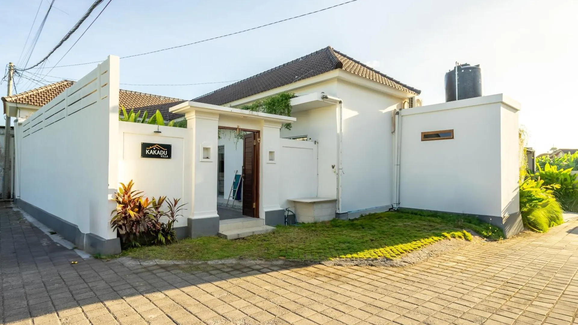 The Kakadu - A New Modern 2Br Villa With Private Pool In Seminyak Ινδονησία