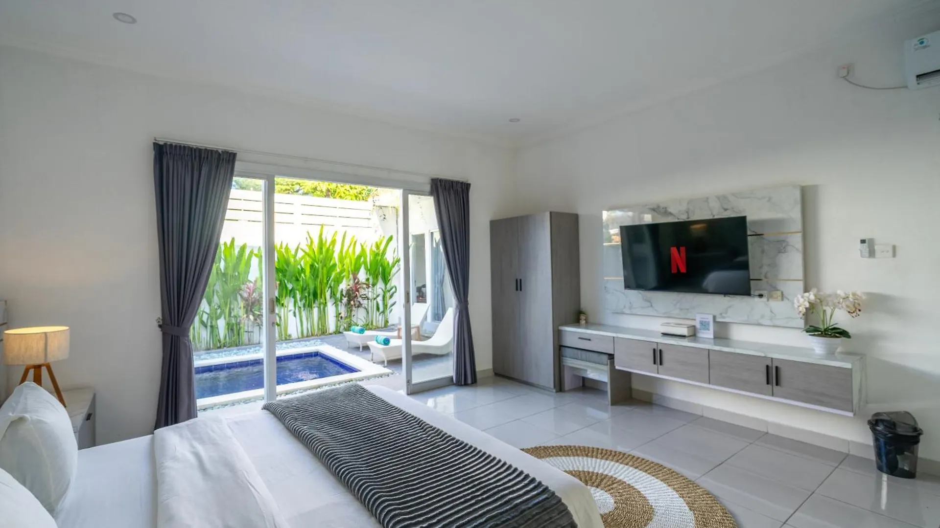 The Kakadu - A New Modern 2Br Villa With Private Pool In Seminyak Σεμινιάκ